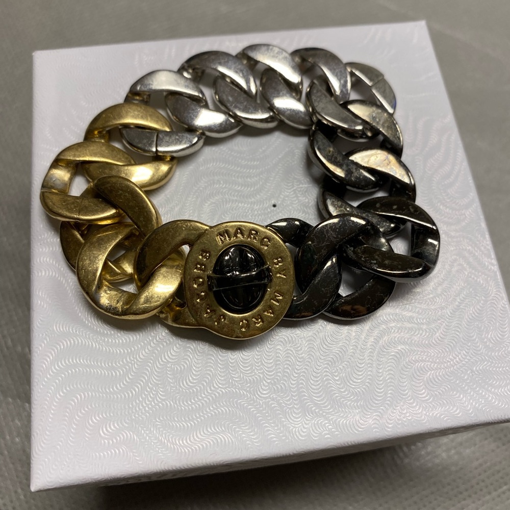 Turnlock - Katie' Large Bracelet